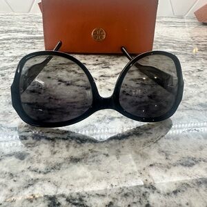 Tory Burch Black Oversized Sunglasses with case